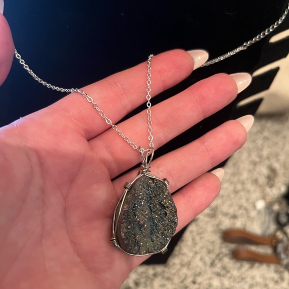 Lava stone - Picture 2 of 2